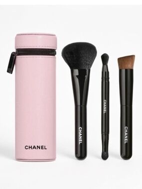 CHANEL Black Handle Makeup Brush Set with Pink Travel Case